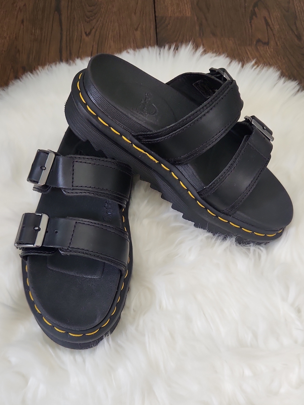 NWOB. Dr. Martens Myles Slide Sandal Sz.5 Ladies Black